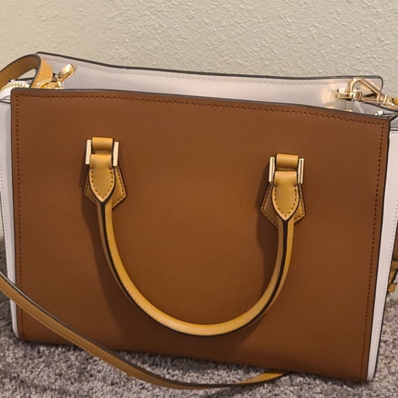 Purse - Picture 3 of 5